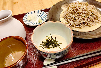 和食の温泉宿 あかりの玄関口